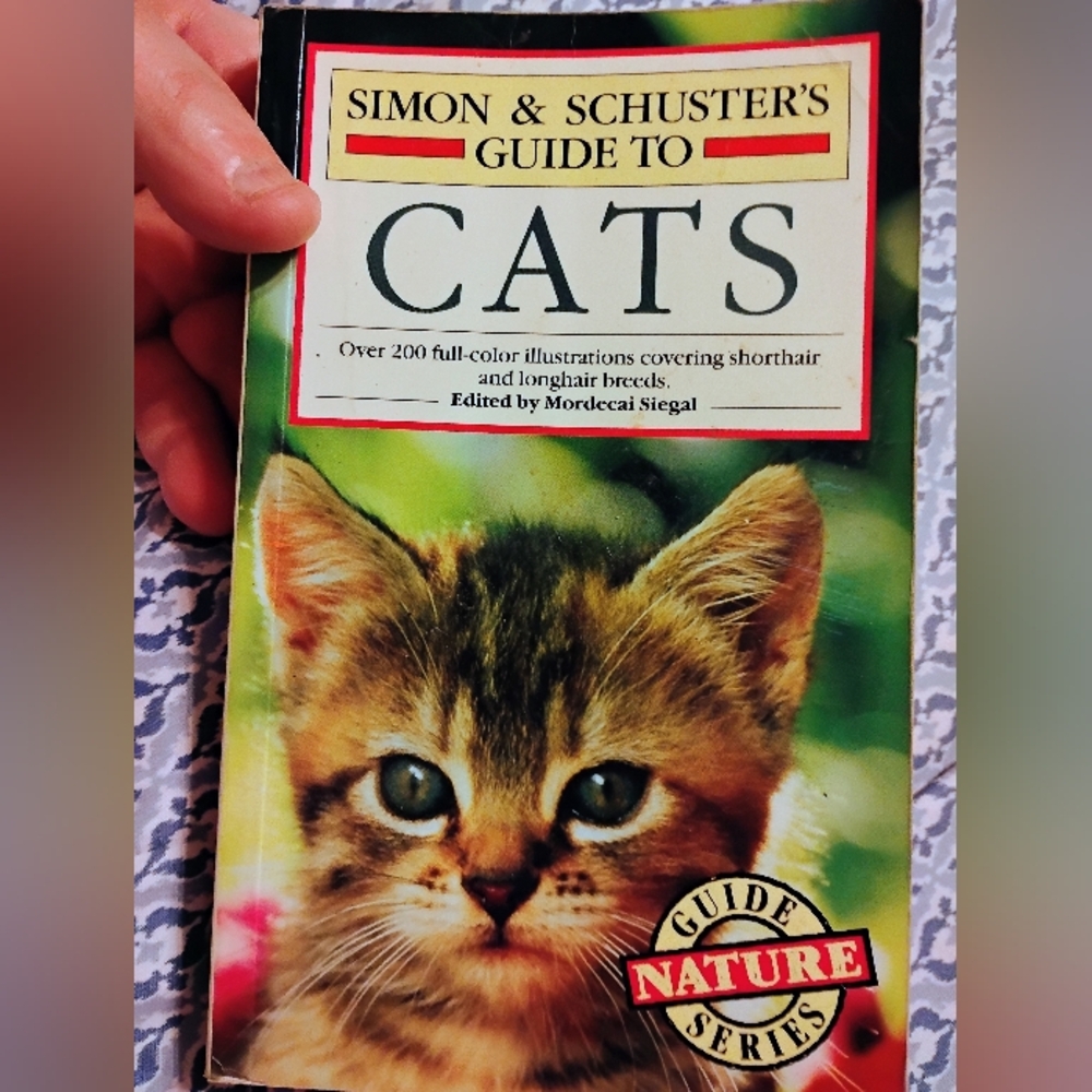 Vintage Simon & Schuster's Guide to Cats Book 1983